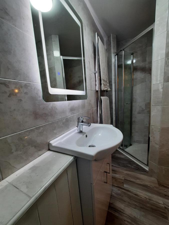 روثيسي Highlander House Boutique Hotel المظهر الخارجي الصورة